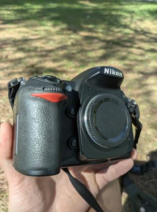 Nikon D200 com baterias e carregador