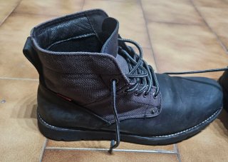 Stivaletti Levi's neri e grigi