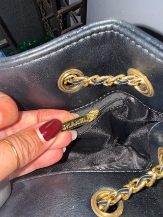 Borsa secchiello Chanel trapuntata nera