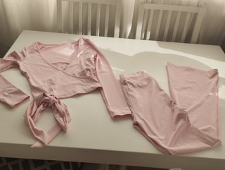 Conjunto Shein XS Pantalón y Top Rosa