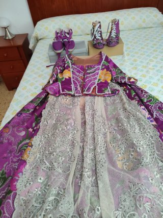 Traje de Fallera Morado