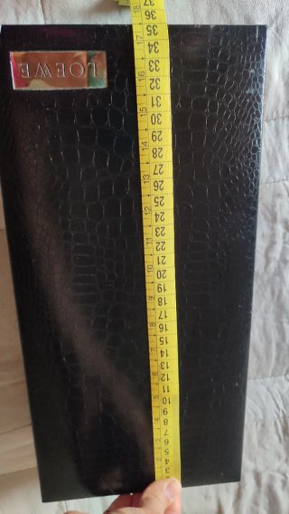 Caja Loewe Negra Piel Sintética