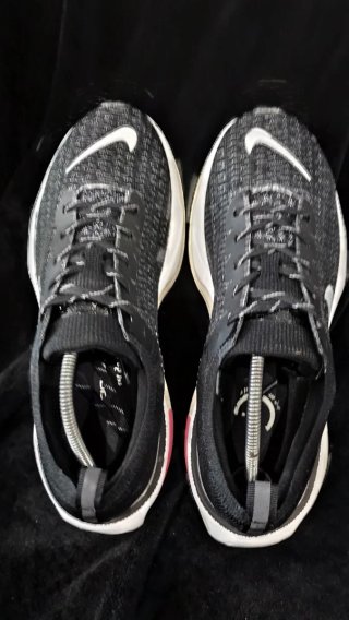 Nike ZoomX Invencible Run Flyknit 3 Talla 43