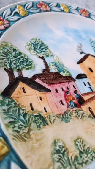 Piatto ceramica decorato Falco