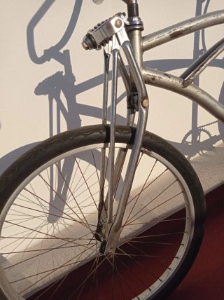 Bicicleta Cruiser Playera, horquilla springer.