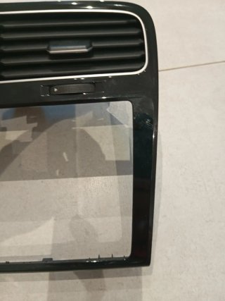Aireador central pantalla 8" Volkswagen Golf mk7