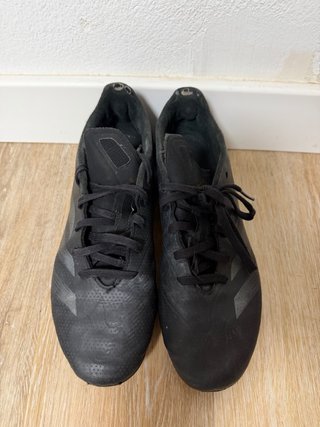 Botas fútbol Adidas Predator negras yalla 38,5