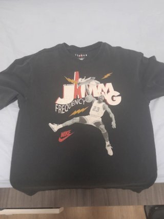 Camiseta Nike Gris Básica