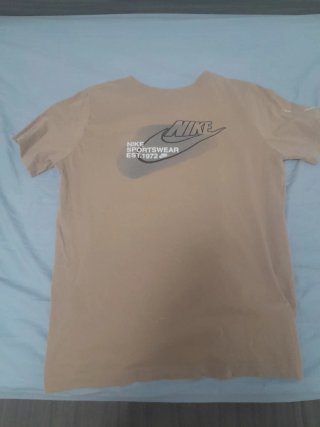 Camiseta Nike Gris Básica