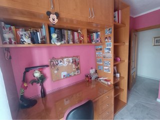 Dormitorio infantil niña buen estado