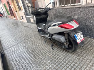 Yamaha XMAX 125 2007 Asiento Roto