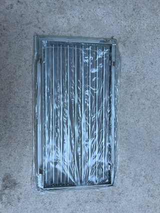 Rejilla de ventilación metálica