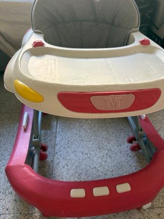 Andador para niña rosa