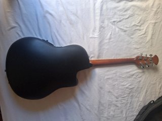 Guitarra Electroacústica con Funda