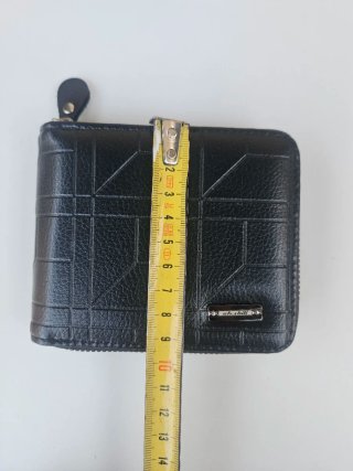 Cartera de hombre negra con cremallera
