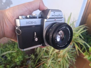 Minolta XE-1 con objetivo 50mm f/1.7