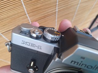 Minolta XE-1 con objetivo 50mm f/1.7