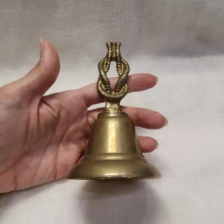 Campana Sobremesa Latón Macizo Asa Nudo Vintage