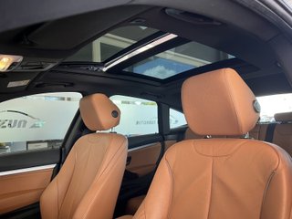 BMW 320i GRAN TURISMO CON PAQUETE M