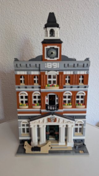 LEGO Town Hall 10224