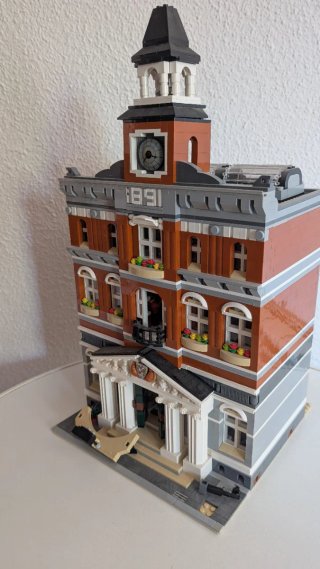 LEGO Town Hall 10224