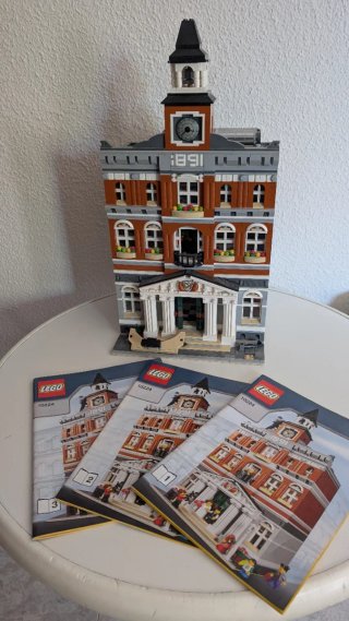 LEGO Town Hall 10224