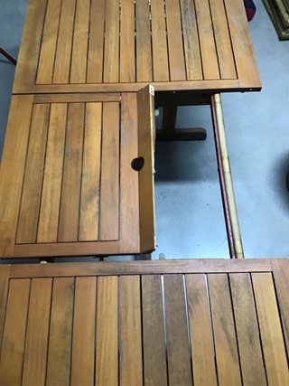 Mesa de madera para exterior