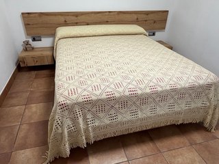 Colcha ganchillo hecha a mano beige/rosa