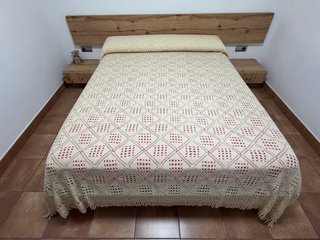 Colcha ganchillo hecha a mano beige/rosa
