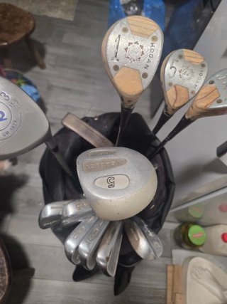 Set. Bolsa con palos de golf