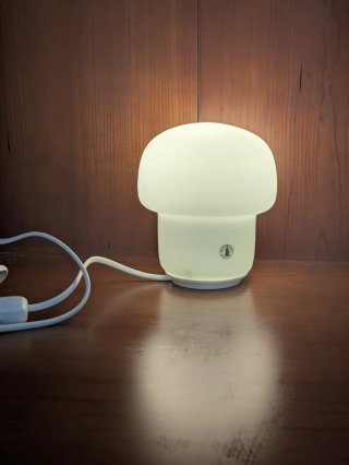 Lámpara de mesa Ikea TOKABO