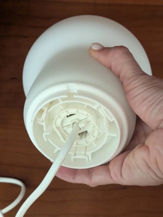 Lámpara de mesa Ikea TOKABO