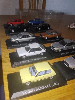 Coches de colección a escala