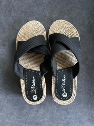Sandalias Diaberr negras y beige talla 38