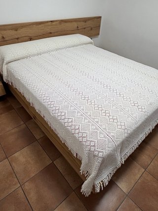 Colcha ganchillo hecha a mano antigua