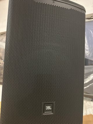 Pareja Altavoces JBL EON 715 nuevos
