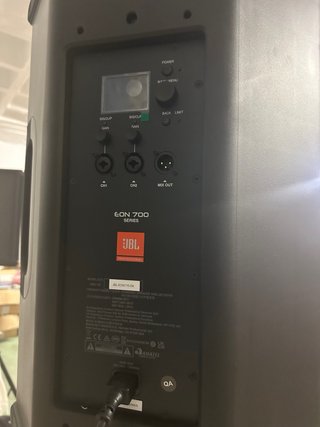 Pareja Altavoces JBL EON 715 nuevos