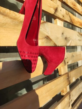 Zapatos piel Charles Jourdan Rojo cereza