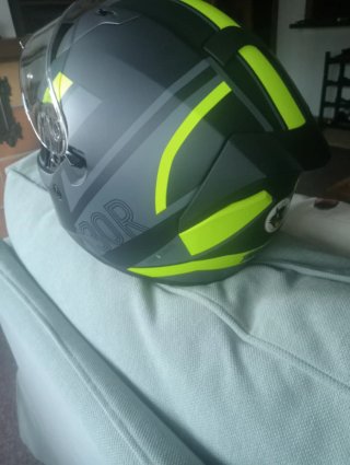 Casco Moto 130R Talla L Negro y Amarillo