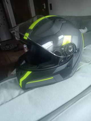 Casco Moto 130R Talla L Negro y Amarillo