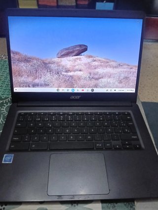 Chromebook Acer Negro para uso escolar, no es tact
