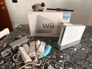 Nintendo Wii 3 controller e uscita HDMI