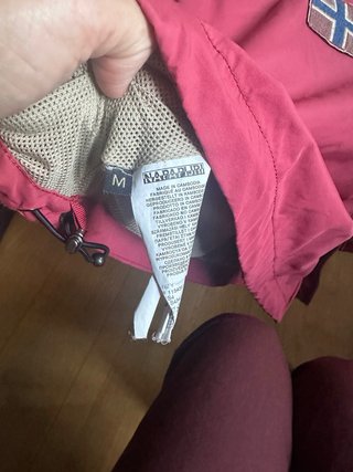 Anorak Napapijri Talla M Rojo chunasquero fino