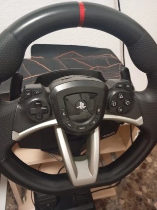 Volante PS4 con pedales