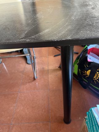 Mesa de oficina de madera negra