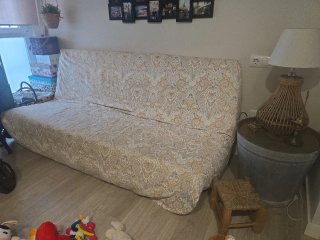 Sofá Cama Beige y Multicolor