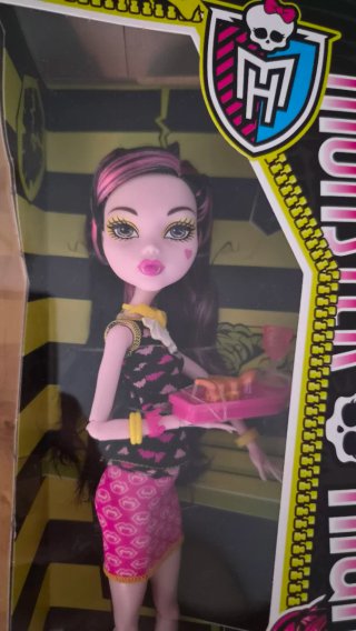 Muñeca Monster High Draculaura Creepateria G1