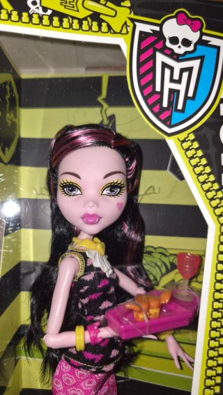 Muñeca Monster High Draculaura Creepateria G1