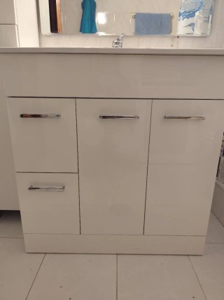 Lavabo, mueble y grifo