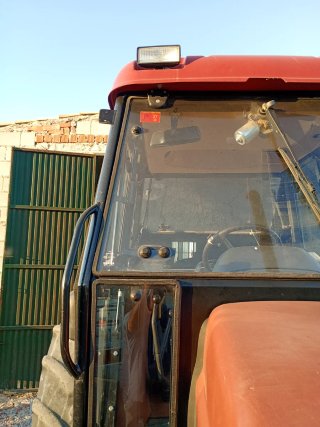 Tractor New Holland L75